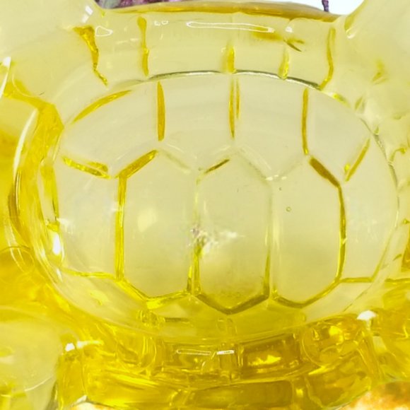 Vintage Yellow Lucite Acrylic Feng Shui Longevity Turtle Tortoise  Figurine - Picture 9 of 9